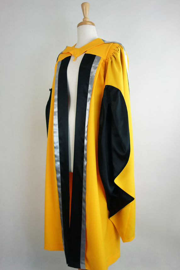 UOW Bachelor Graduation Set – Churchill Gowns